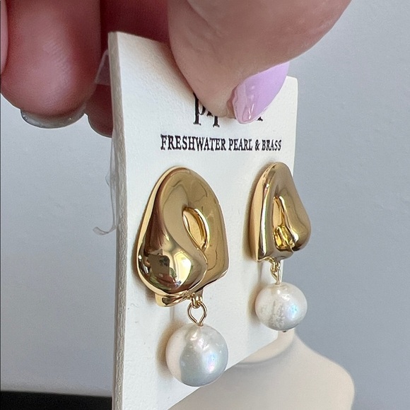 Piper K | Earrings with Freshwater Pearls ✨ - Picture 4 of 8